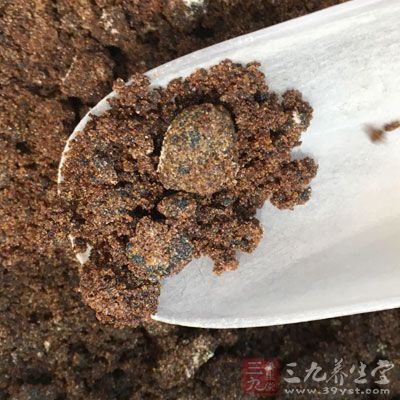 等到粥熟了以后加入適量的紅糖就可以吃了