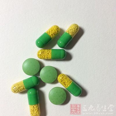 在锻炼的同时按时服用相关药物