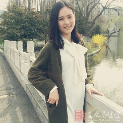 很多女生都会问：为什么有些人的皮肤就是晒不黑