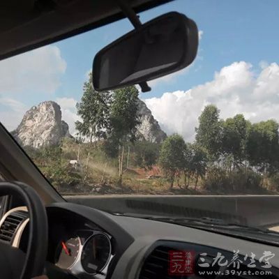 经常给车辆暴晒 ，也能除异味的