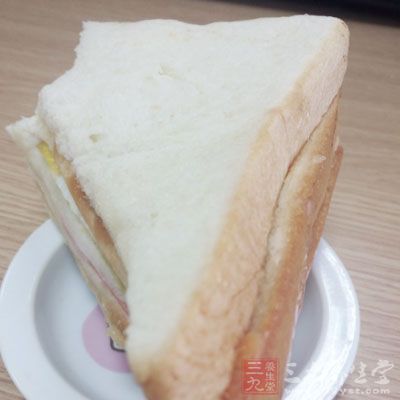 观察孩子的食欲是否正常