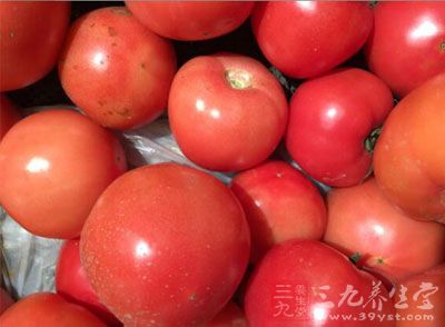 夏天如何防曬 吃西紅柿檸檬強(qiáng)過涂防曬霜