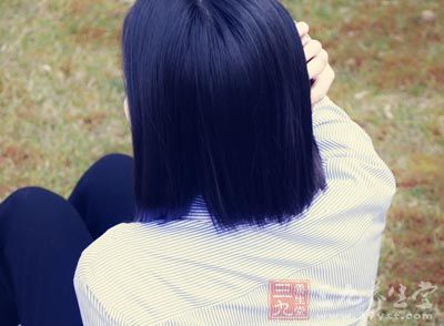 头皮与头发的关系就好像土壤与植物 头皮与头发的关系就好像土壤与植物