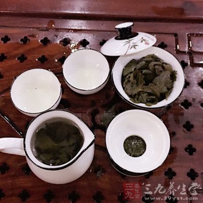 大量饮用浓铁观音茶会使心跳加快