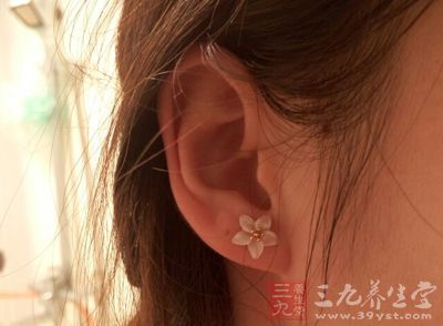 耳洞打得不适当到底会对健康造成什么危害
