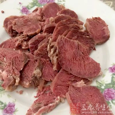 牛肉200克，雞蛋5個，色拉油適量，食鹽1茶勺