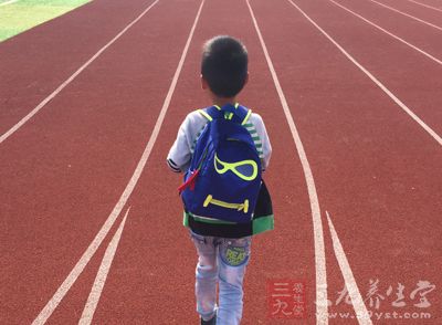 应建立中小学生视力普查防控体系