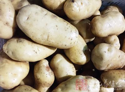 马铃薯便够一个人一昼夜消耗所需要的维生素