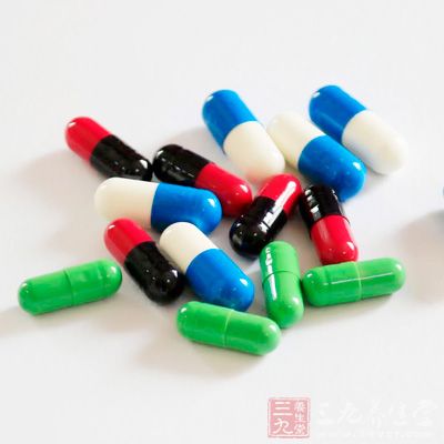 有报告在1193例SLE中，发病与药物有关者占3%～12%