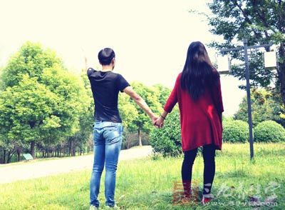 专家表示，这是因为岁末年初各种压力增大