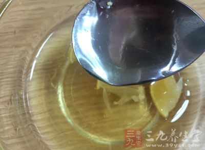 蜂蜜进入人体后会减少人体各器官对酒精的吸收