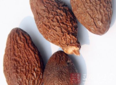 胖大海为寒凉之品，又归于大肠经