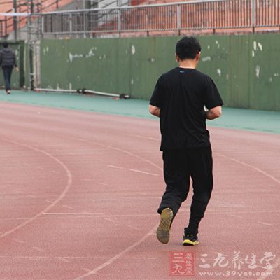 40岁以上的男士要是不锻炼，那么身体素质会更差