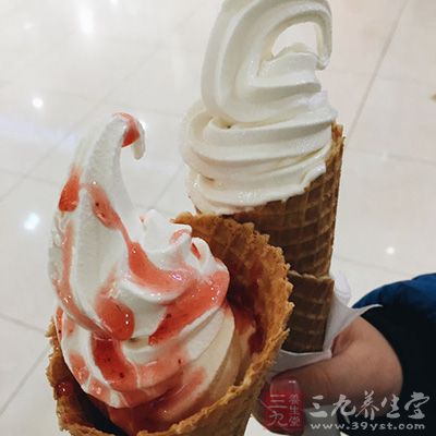 饭前饭后别吃雪糕 饭前饭后别吃雪糕