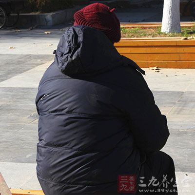 因老年人自身代谢能力减弱，胃肠吸收能力也相对减弱，故老年人钙摄入量要多一些