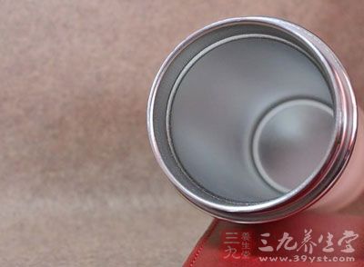 告别了塑料内胆设计,而其使用了307不锈钢保温内胆 告别了塑料内胆设计,而其使用了307不锈钢保温内胆
