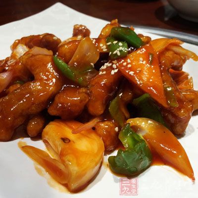 飲食中需減少攝入過量的高蛋白食物