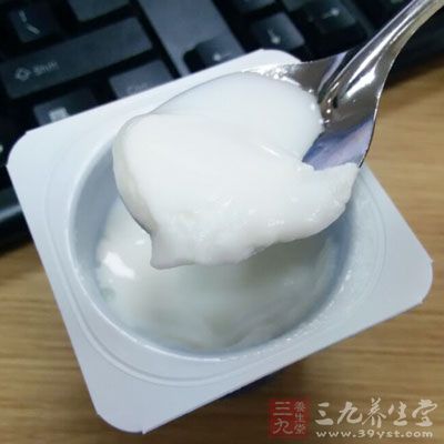 酸奶對(duì)于身體的好處大家并不陌生