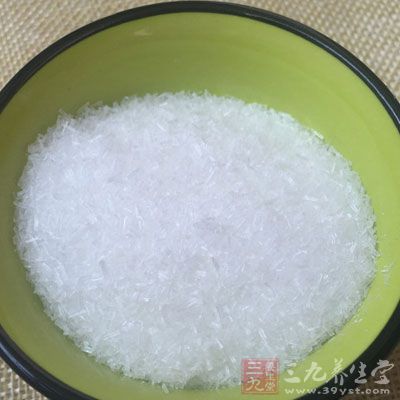 當受熱達120℃以上時，味精會變成焦化谷氨酸鈉