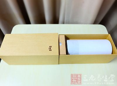 厂家为了保护灯还是很细心的 厂家为了保护灯还是很细心的