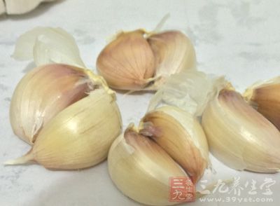 大蒜有效成分具有明显的降血脂及预防冠心病和动脉硬化的作用 大蒜有效成分具有明显的降血脂及预防冠心病和动脉硬化的作用