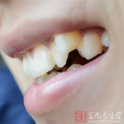 这样可促进口腔粘膜的新代谢及牙龈的血液循环