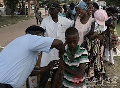 前往安哥拉的旅行者必须接种黄热病疫苗