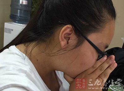 从发病开始至出现痉咳,一般约1~2周 从发病开始至出现痉咳,一般约1~2周