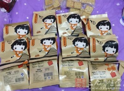 买了很多包,包装袋很可爱啊 买了很多包,包装袋很可爱啊
