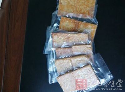 饼干都是采用真空压缩的方式储存的 饼干都是采用真空压缩的方式储存的