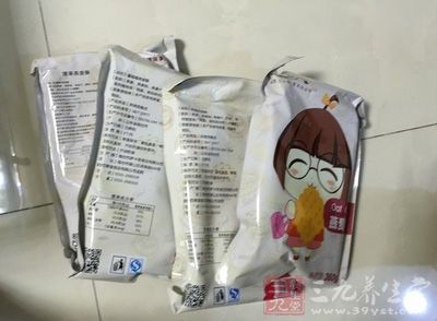 买了两个味的,分别是红豆和抹茶的口味的 买了两个味的,分别是红豆和抹茶的口味的