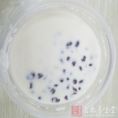 喜欢的话还可以加入莲子、红豆一起蒸