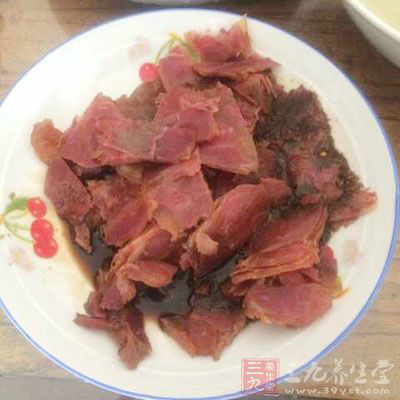 牛肉200克，彩椒90克