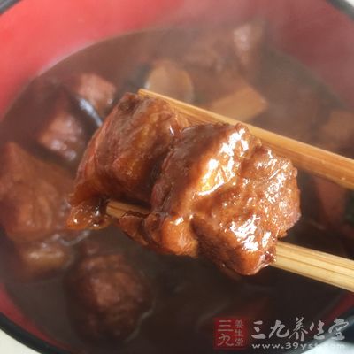 往往會(huì)一次性多燒一些肉