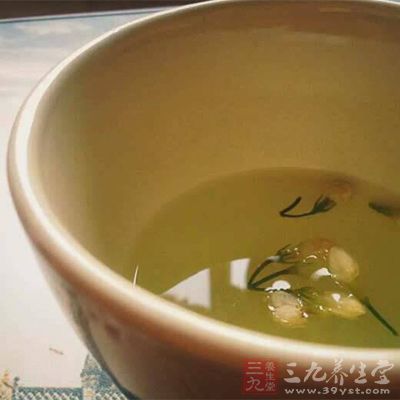 通过冲泡能使茉莉花茶的品质得以充分展示