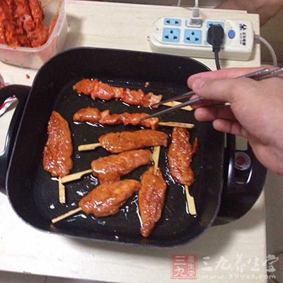 预防老年斑应注意尽量不食油炸食品 预防老年斑应注意尽量不食油炸食品