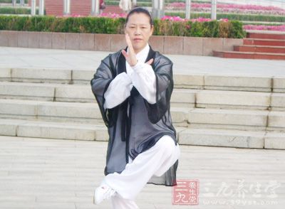 太极拳是内家拳，强调心意合一