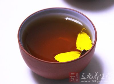 喝红茶、姜糖水