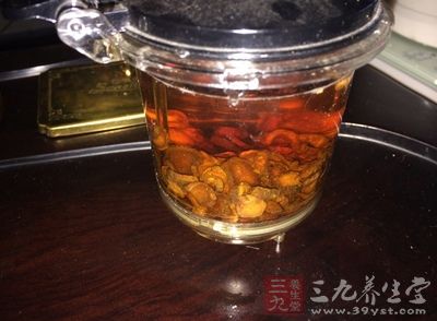 一泡下来,满室飘香。这样看不清楚吧,把牛蒡茶隔开,再来看看 一泡下来,满室飘香。这样看不清楚吧,把牛蒡茶隔开,再来看看