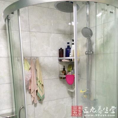 还有就是大家在吃完饭之后好不要急着去洗澡 还有就是大家在吃完饭之后好不要急着去洗澡