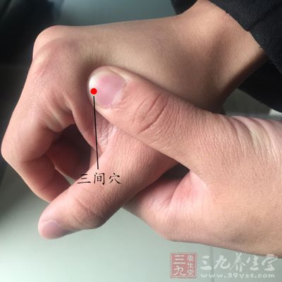 按摩既可使神经兴奋，又可抑制神经