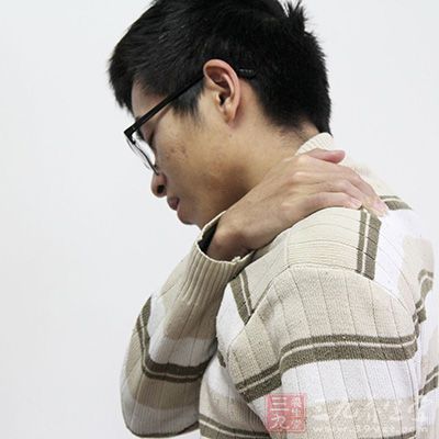 当肌肉硬化时,分布在其中的毛细血管也会变硬 当肌肉硬化时,分布在其中的毛细血管也会变硬