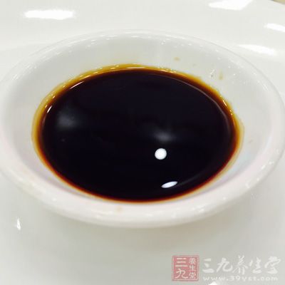 使用方法：取食醋一小杯，漱牙