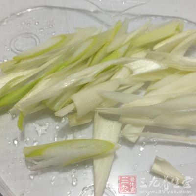 多食用葱蒜姜等食物