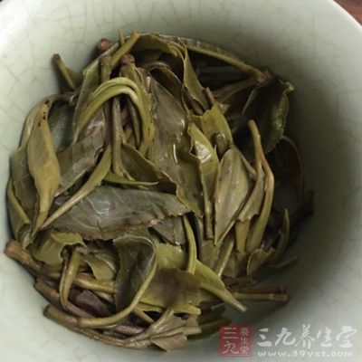 第一次冲泡黑茶，要用10~20秒钟快速洗茶