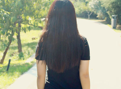 该病均可见于皮肤各处,面颈部、胸背为好发部位 该病均可见于皮肤各处,面颈部、胸背为好发部位