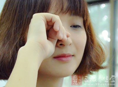 鼻腔有病变时可以引起鼻分泌物性质和量的改变