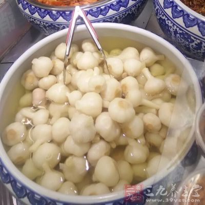 说到吃大蒜，自然会谈到大蒜素