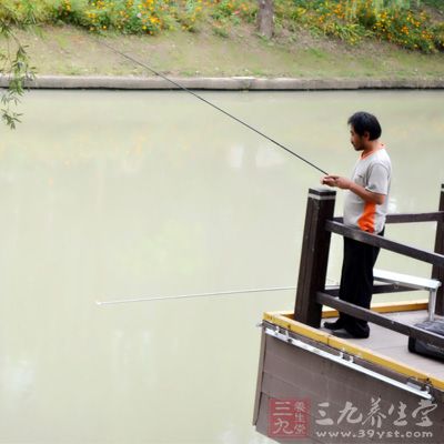 钓鱼技巧 夏季在野外垂钓需了解这四点