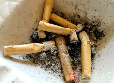 这跟徐老伯50年的抽烟史有关系 这跟徐老伯50年的抽烟史有关系